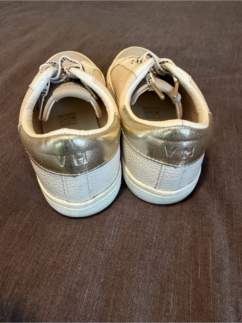 Vintage Havana Women's Cream and Beige Star Sneakers